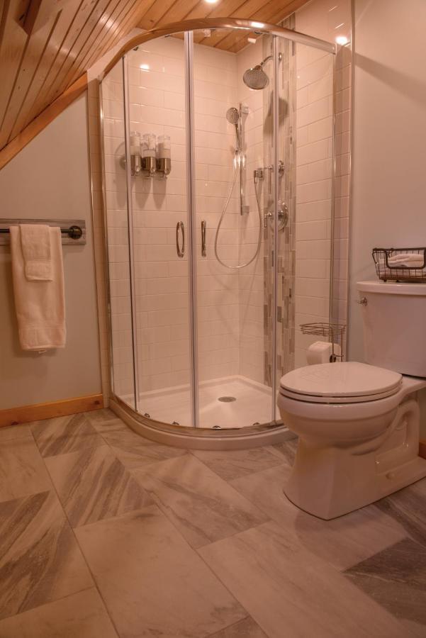 The Inn At Oxbow Acres Milan Экстерьер фото