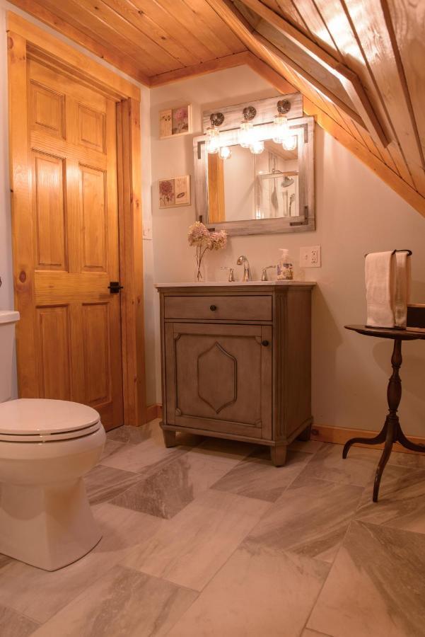 The Inn At Oxbow Acres Milan Экстерьер фото